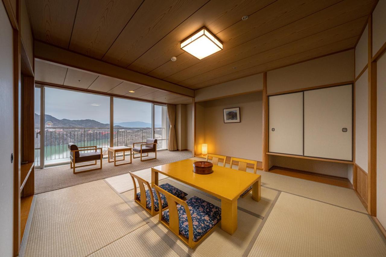 Enakyo Onsen Hotel Yuzuriha Exteriör bild